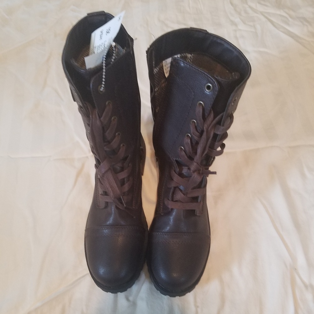 Boots, new with tags!